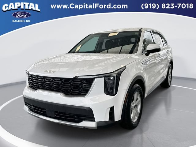 Used 2025 Kia Sorento LX
