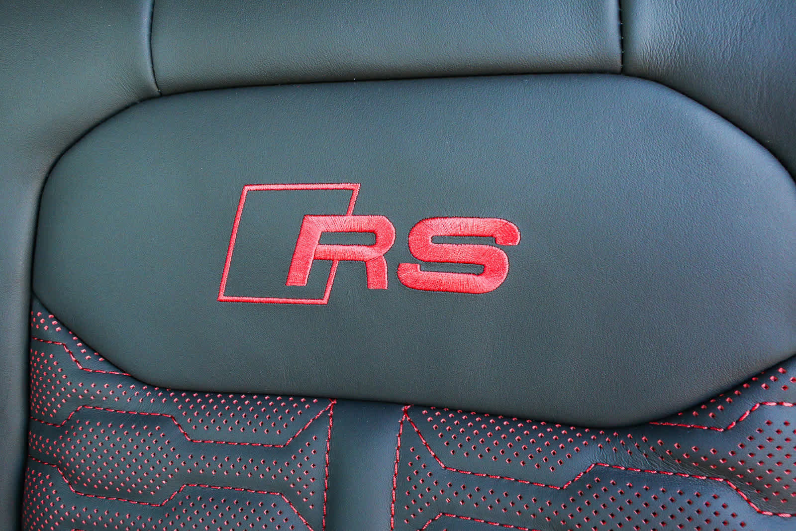 New 2025 Audi RS Q8 performance image 19