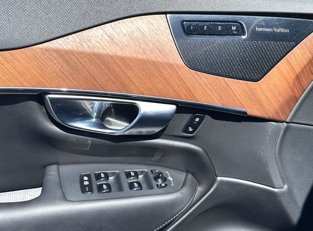 Used 2023 Volvo XC90 B5 Plus w/ Protection Package image 20