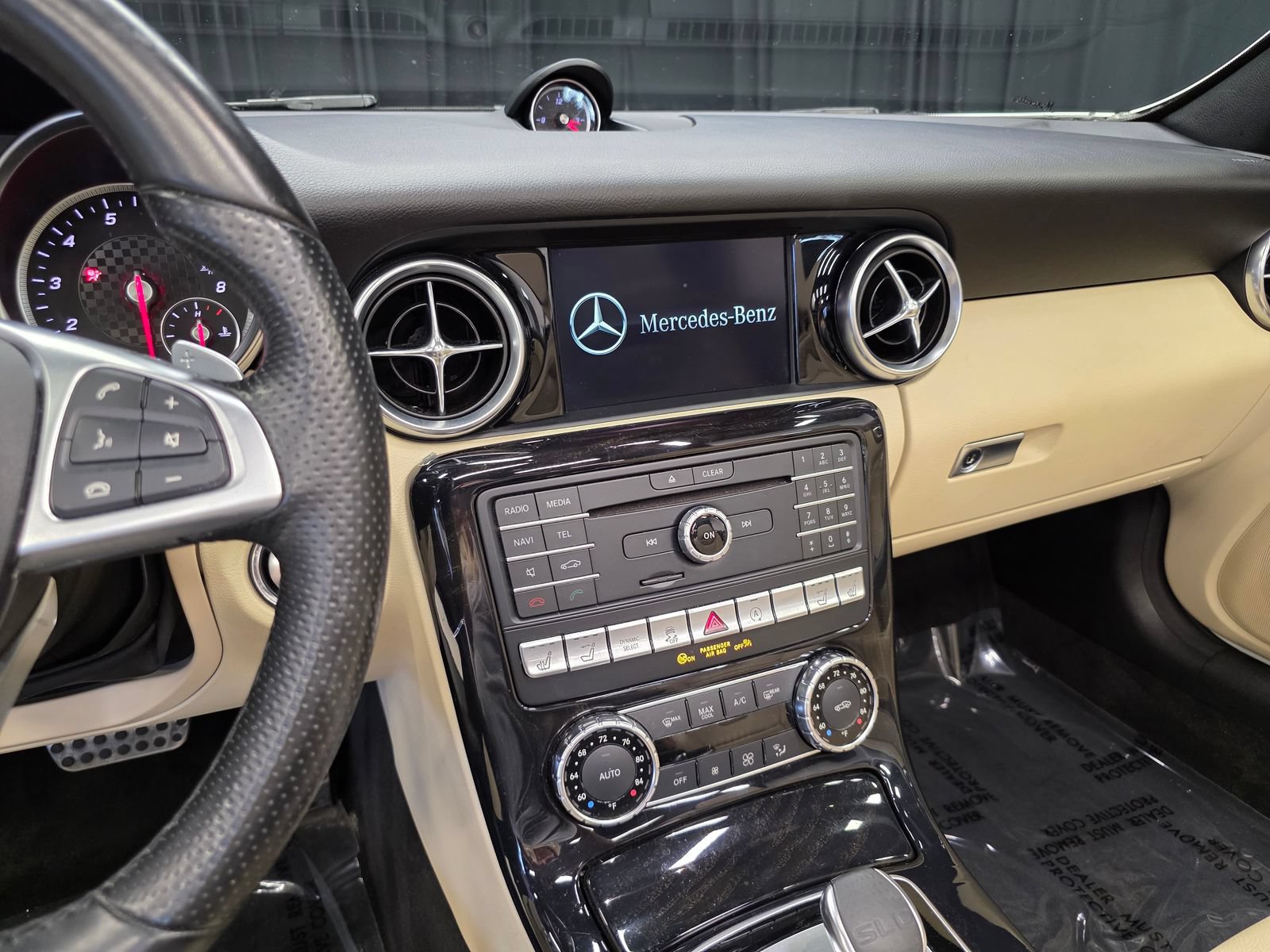 Used 2019 Mercedes-Benz SLC 300 image 26