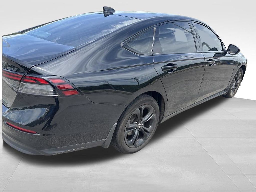 Used 2025 Honda Accord SE image 8