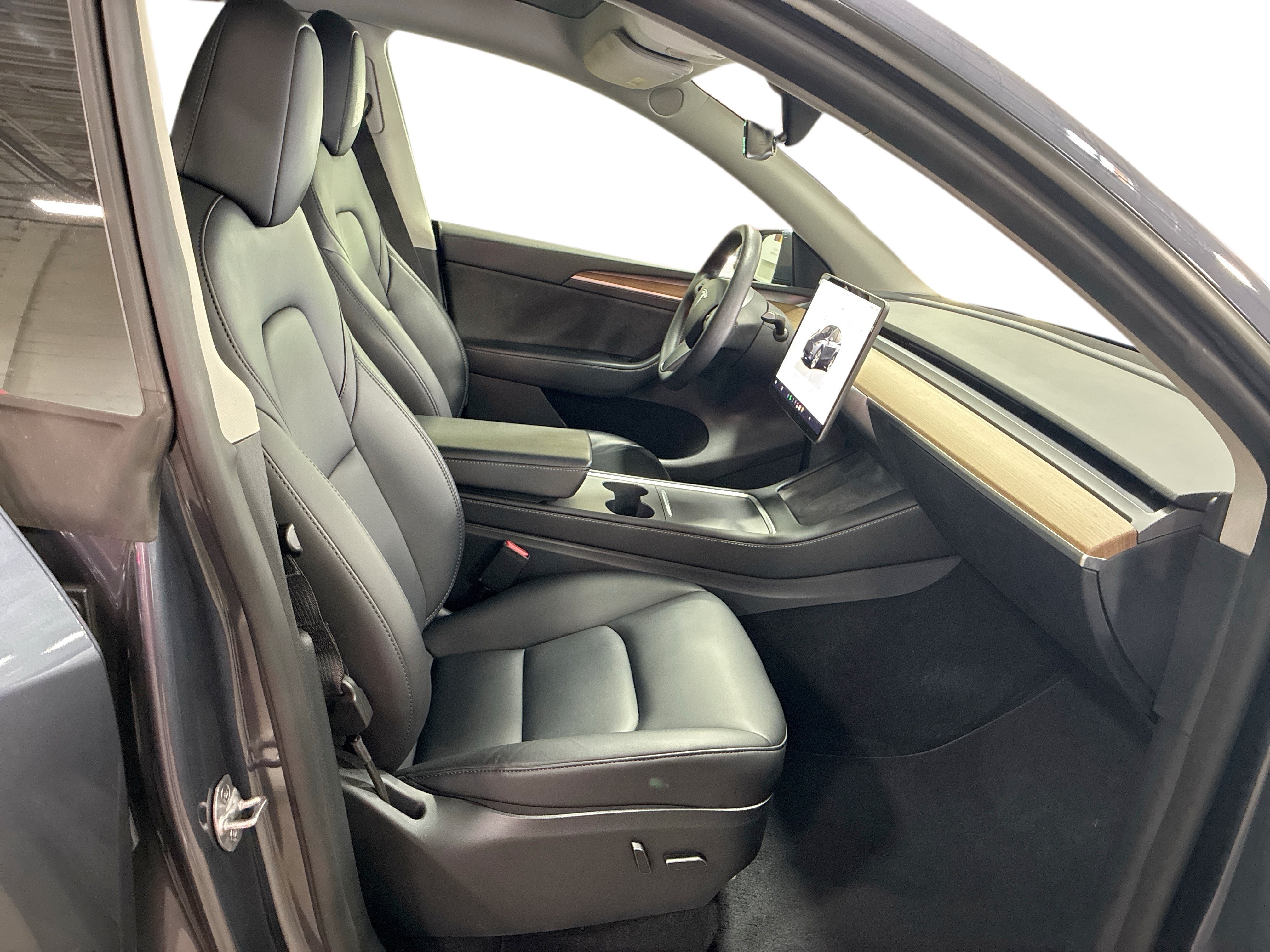 Certified 2023 Tesla Model Y Long Range AWD/4WD image 13