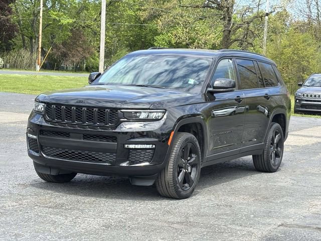 Used 2023 Jeep Grand Cherokee L Limited w/ Luxury Tech Group II AWD/4WD image 30
