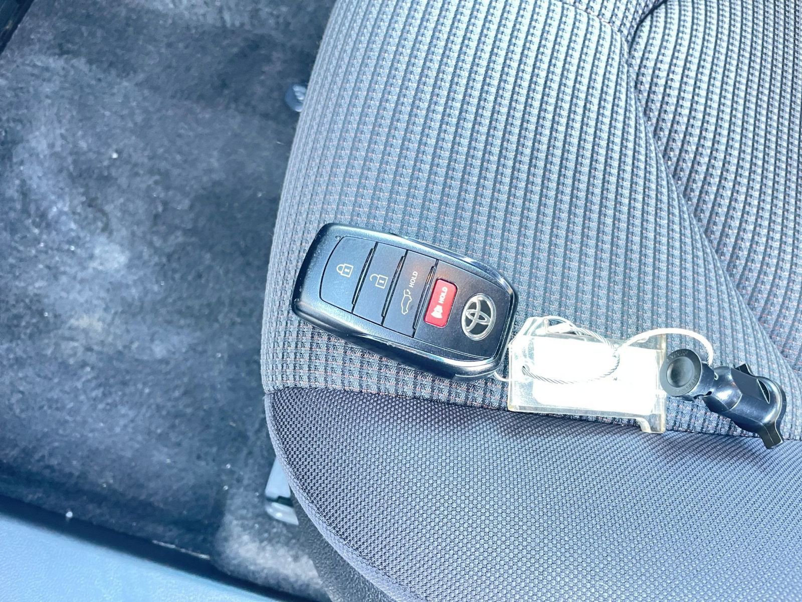 Used 2025 Toyota Highlander LE image 21