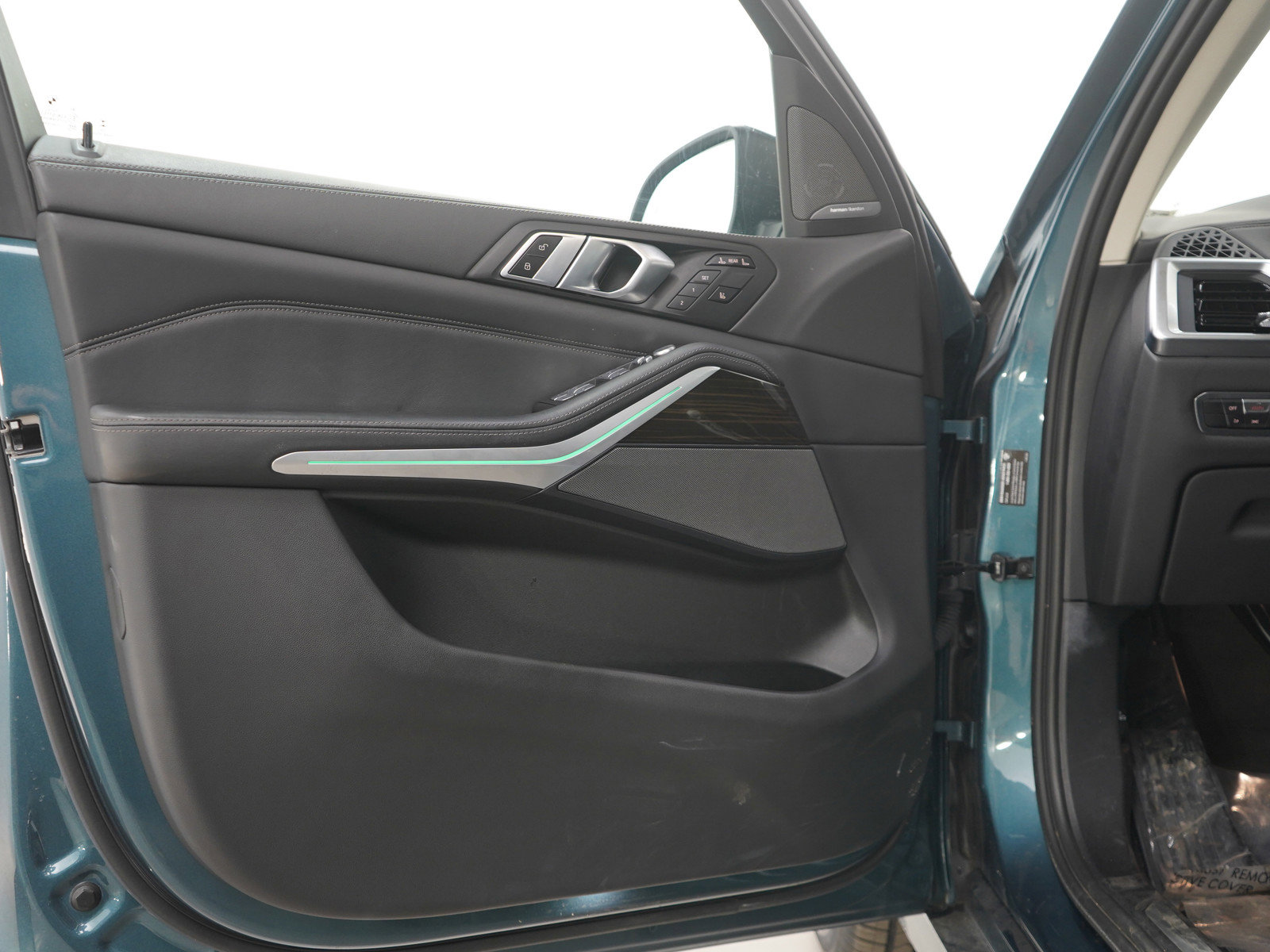 Used 2023 BMW X7 xDrive40i image 23