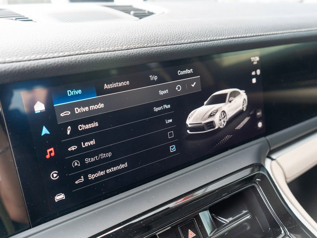 Certified 2025 Porsche Panamera 4 AWD/4WD image 25