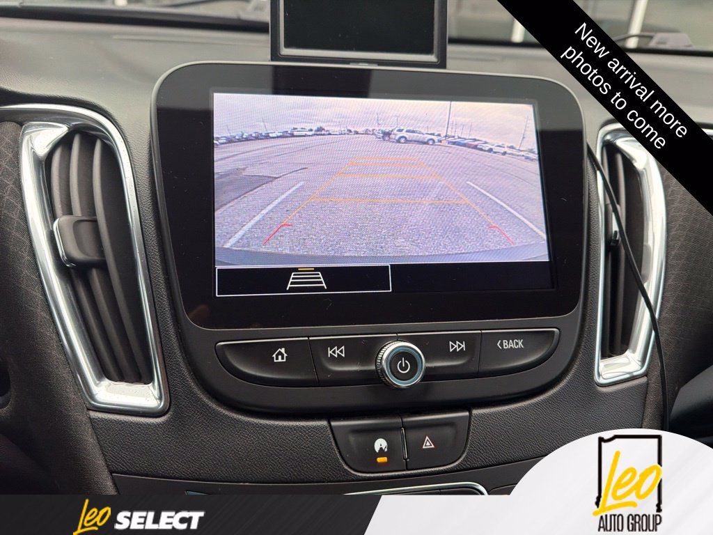 Used 2021 Chevrolet Malibu LT FWD image 9