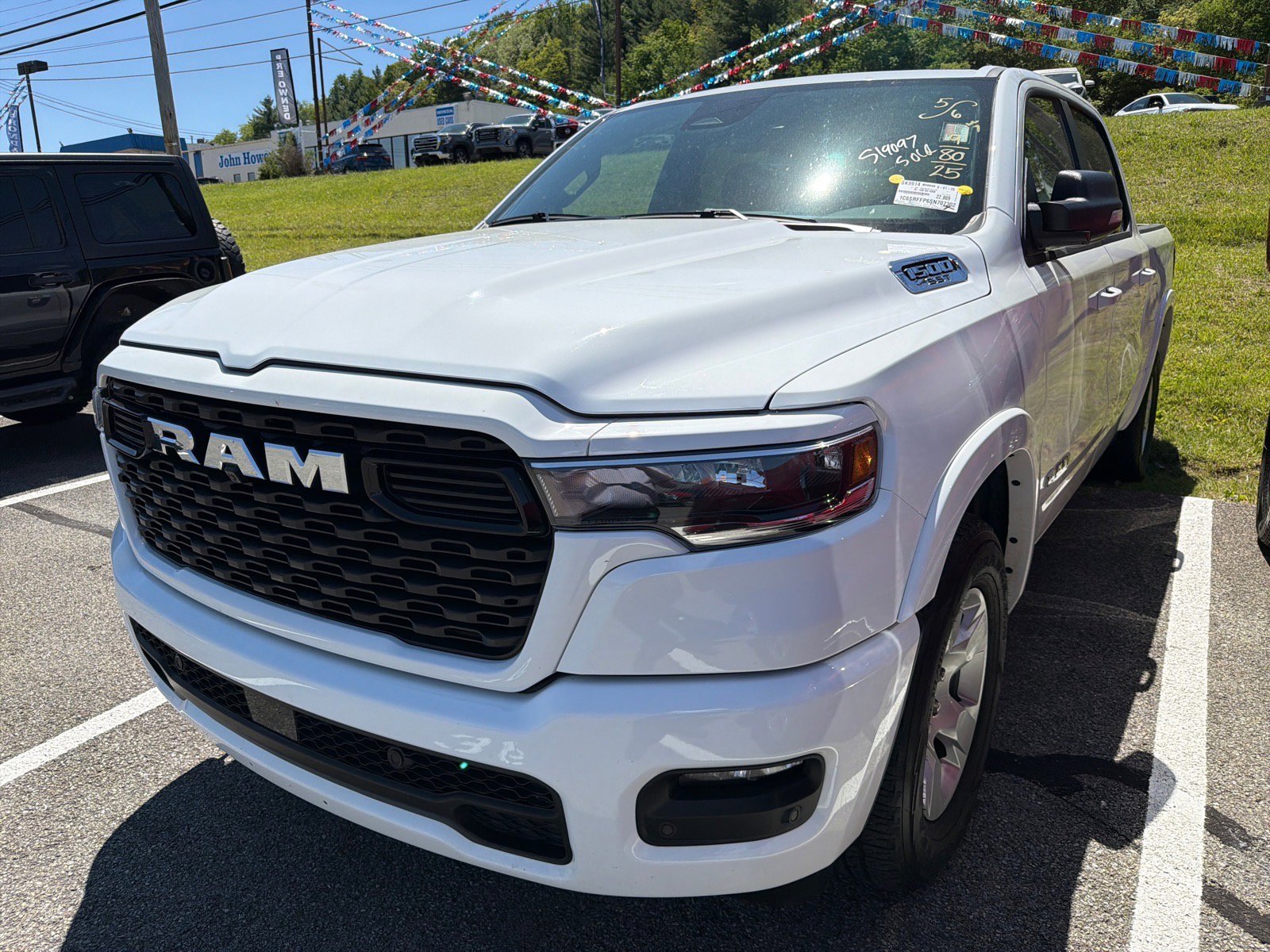 Used 2025 RAM 1500 Big Horn AWD/4WD image 1