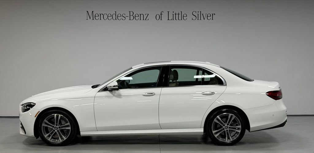 Used 2023 Mercedes-Benz E 350 4MATIC Sedan image 2