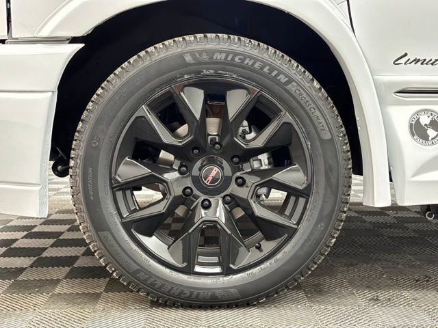 New 2026 GMC Savana 2500 w/ Driver Convenience Package RWD image 52