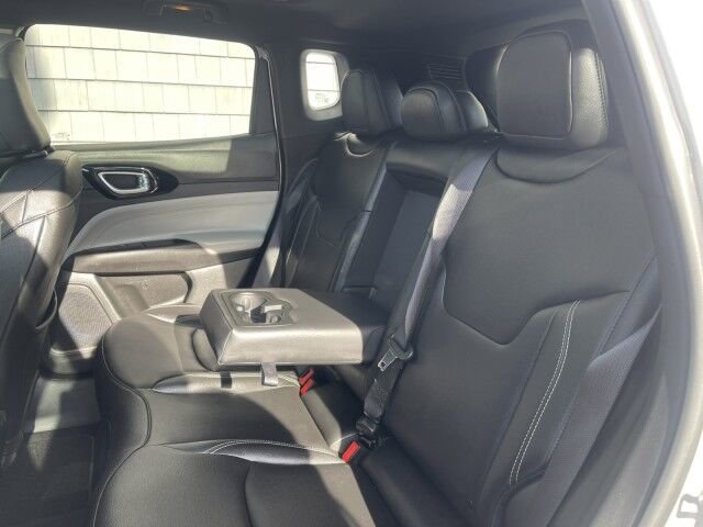 Used 2025 Jeep Compass Limited w/ Sun & Sound Group image 16