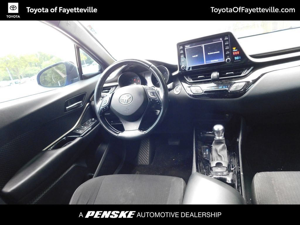 Used 2019 Toyota C-HR XLE FWD image 6