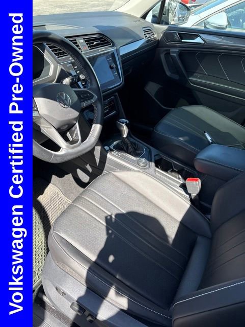 Used 2022 Volkswagen Tiguan SE w/ Panoramic Sunroof Package AWD/4WD image 5