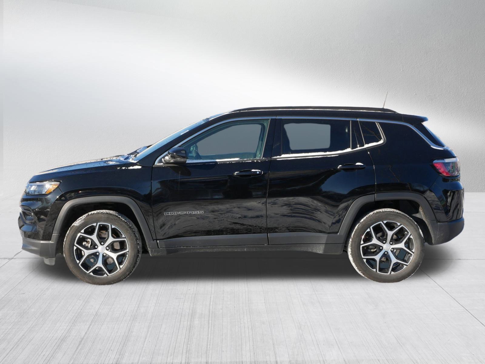 Used 2024 Jeep Compass Limited image 4