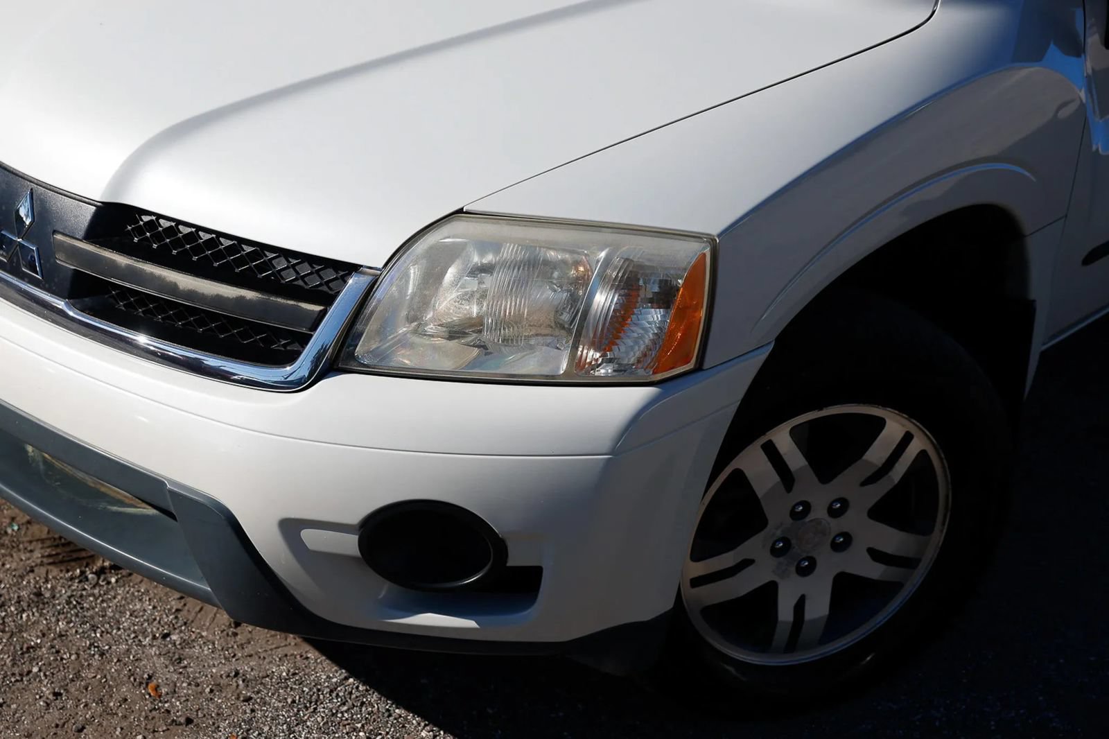 Used 2006 Mitsubishi Endeavor LS FWD image 25