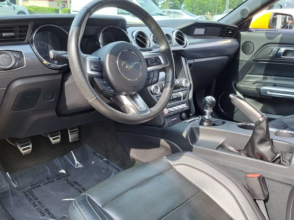 Used 2017 Ford Mustang GT Premium w/ GT Performance Package RWD image 7
