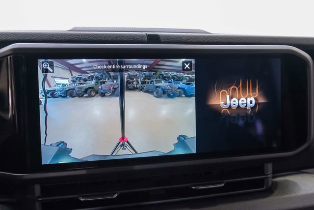 Used 2025 Jeep Gladiator Sport AWD/4WD image 68