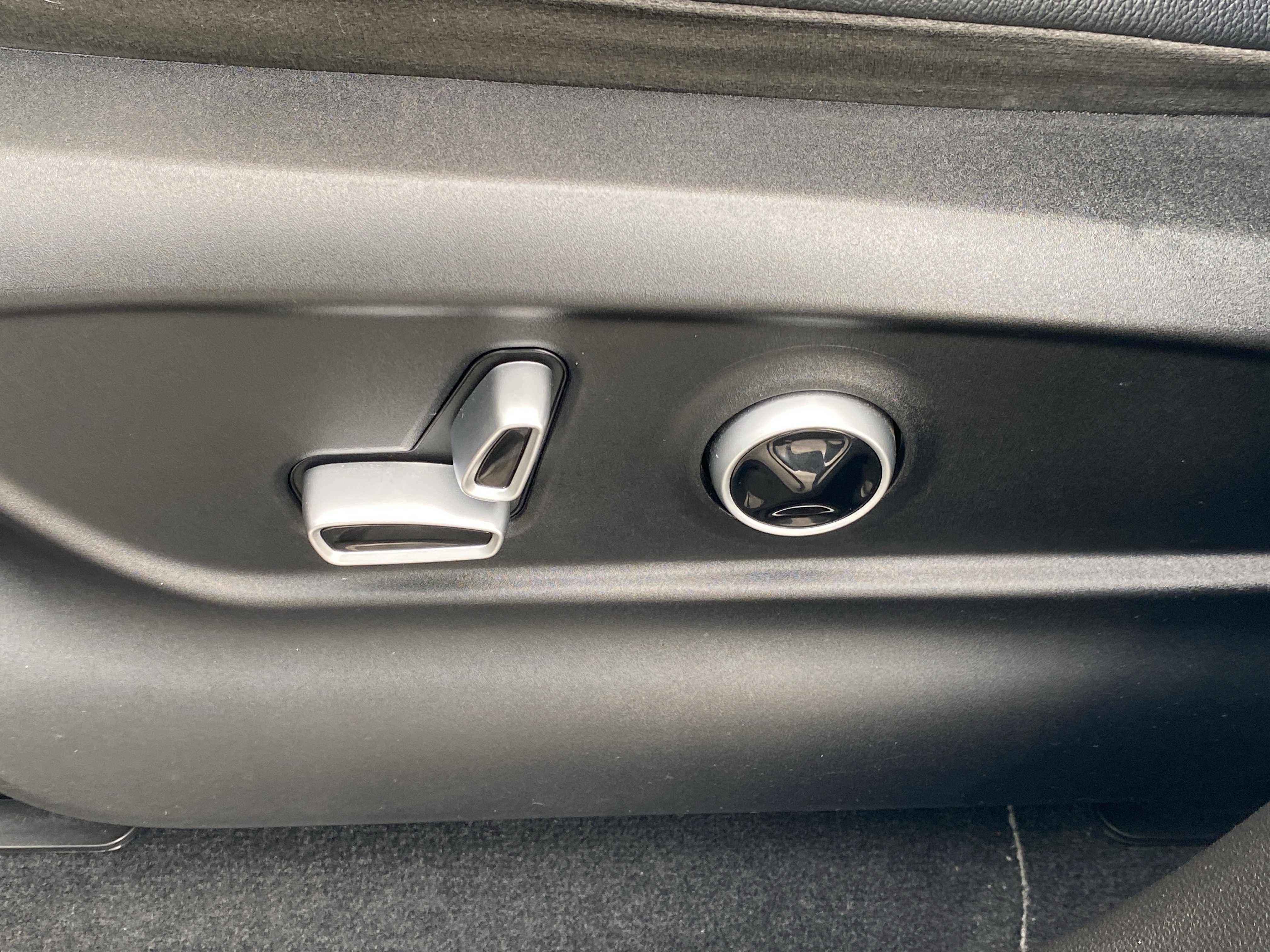 Used 2024 Maserati Grecale GT image 16