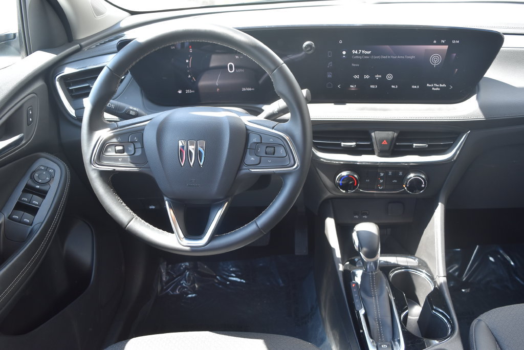 Used 2025 Buick Encore GX Preferred AWD/4WD image 12