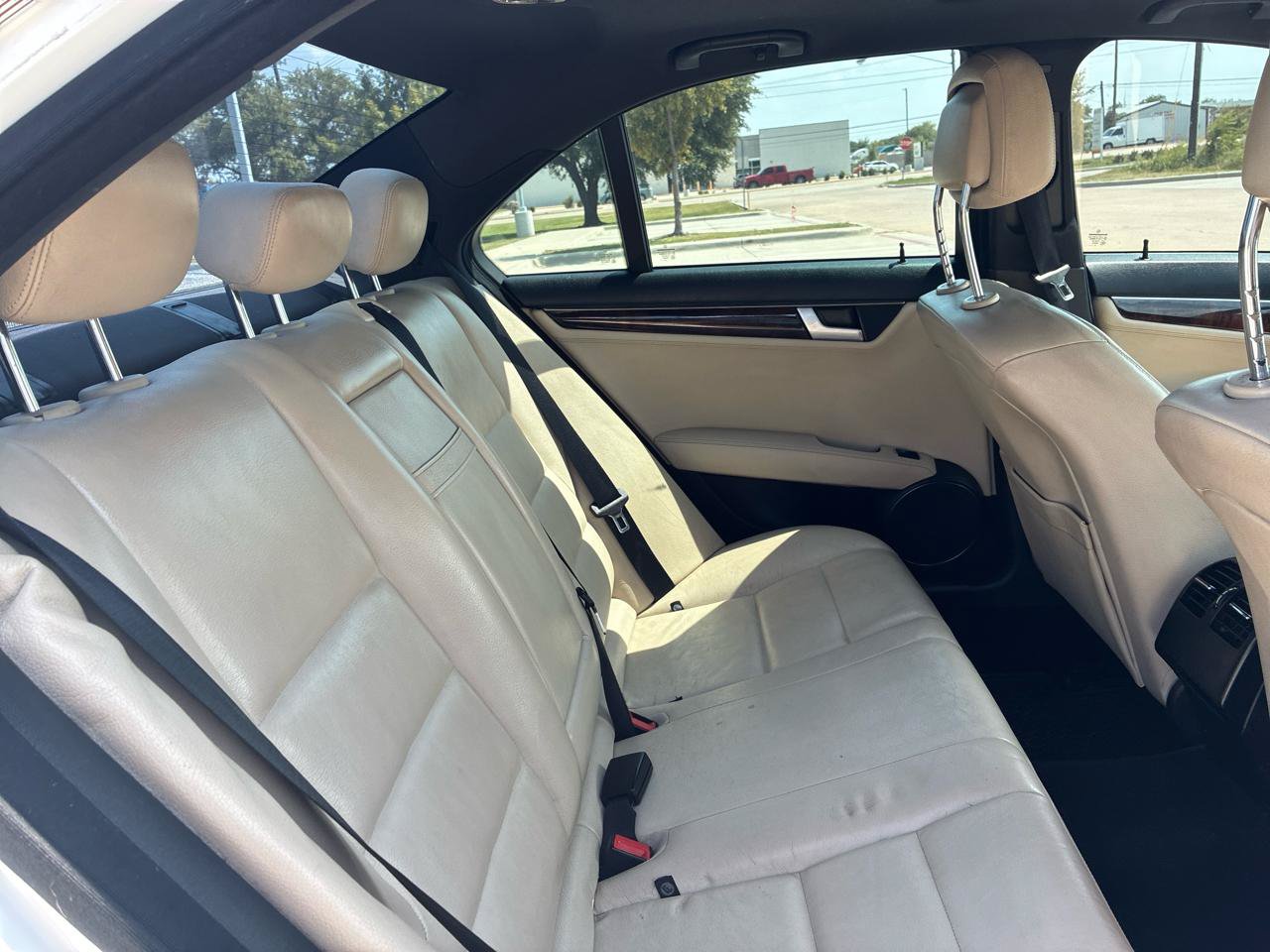 Used 2013 Mercedes-Benz C 300 4MATIC Sedan image 37