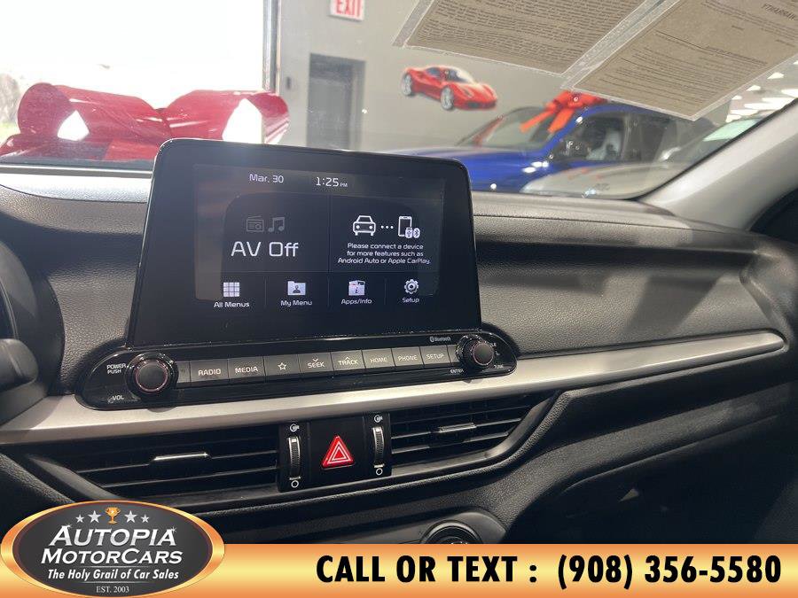Used 2020 Kia Forte LXS FWD image 29
