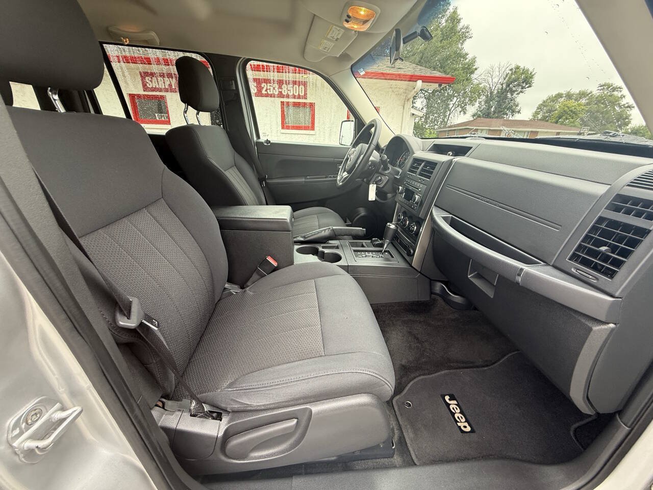 Used 2011 Jeep Liberty Sport w/ Popular Equipment Group AWD/4WD image 14