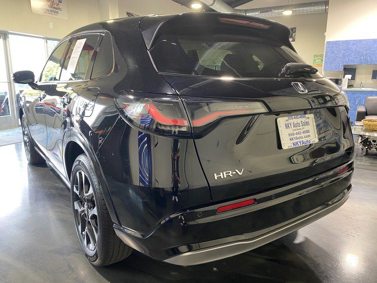 Used 2026 Honda HR-V EX-L image 4
