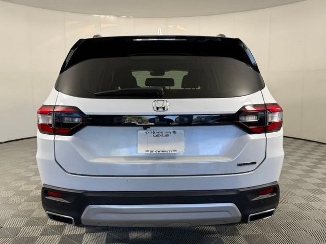 Used 2025 Honda Pilot Touring image 14