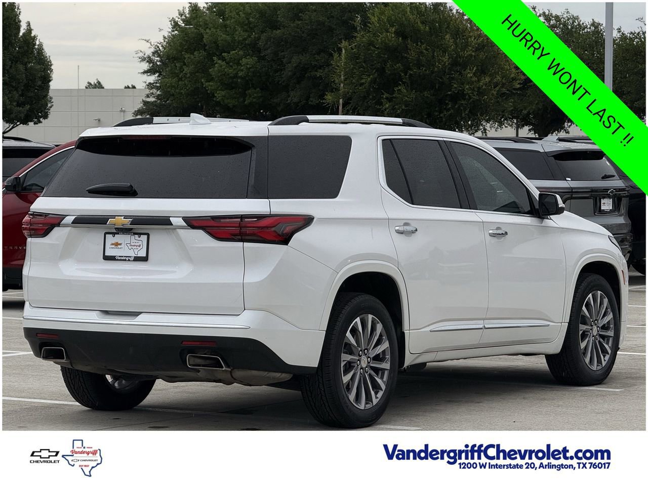 Certified 2023 Chevrolet Traverse Premier FWD image 4