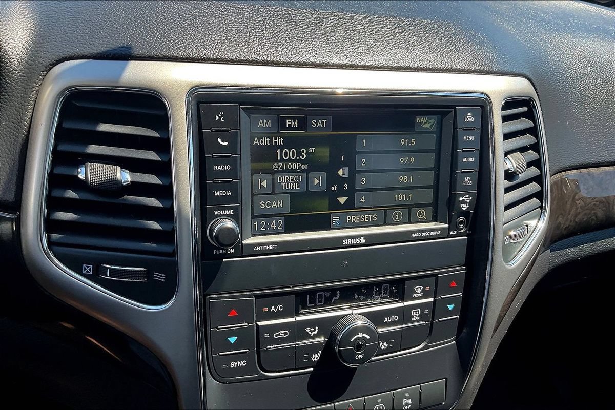 Used 2013 Jeep Grand Cherokee Laredo AWD/4WD image 14