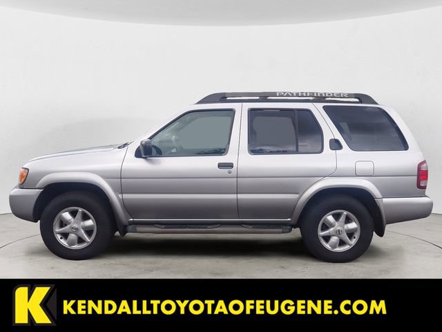 Used 2002 Nissan Pathfinder SE AWD/4WD image 2