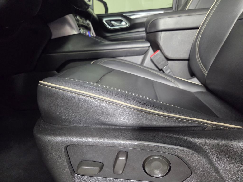 Used 2021 GMC Yukon SLT w/ SLT Premium Package image 13