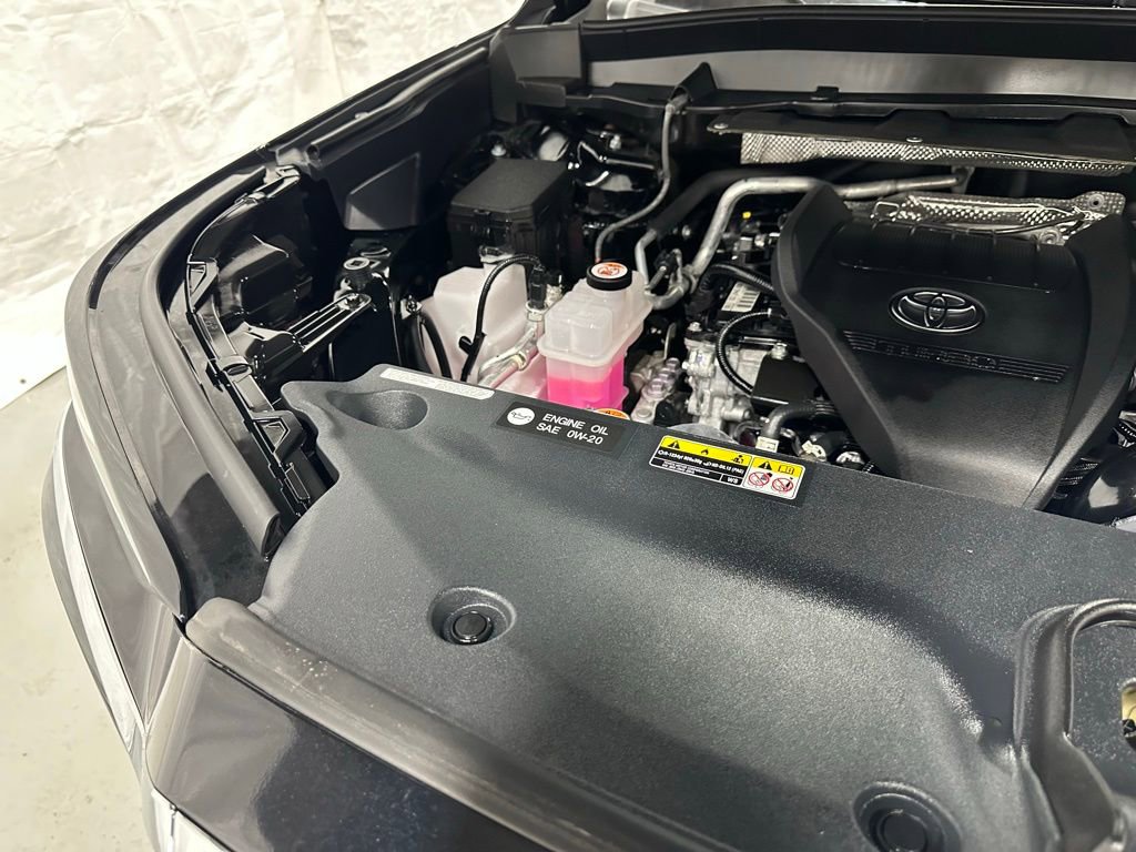 Used 2025 Toyota Grand Highlander AWD image 71