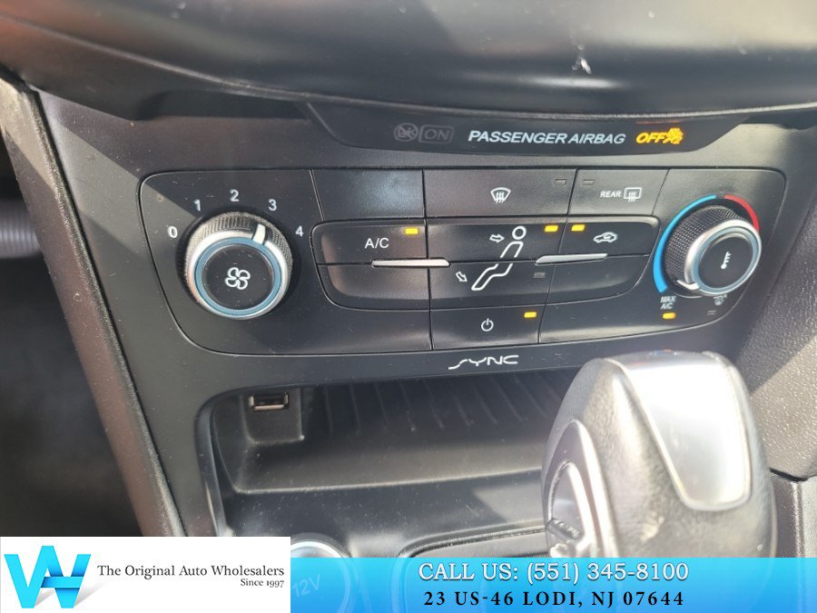 Used 2016 Ford Focus SE FWD image 22