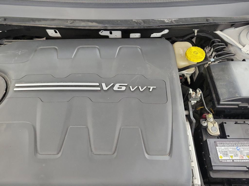 Used 2017 Jeep Cherokee Trailhawk AWD/4WD image 10