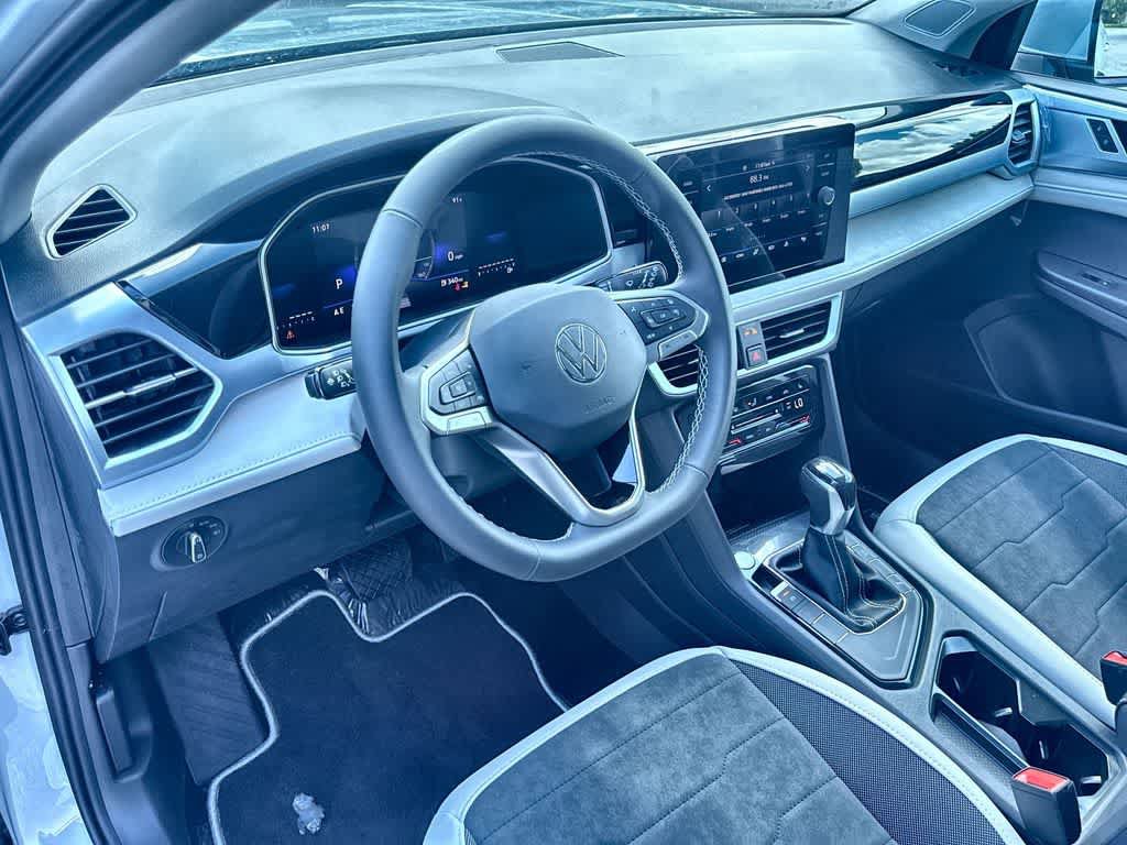 New 2026 Volkswagen Taos SE FWD image 13