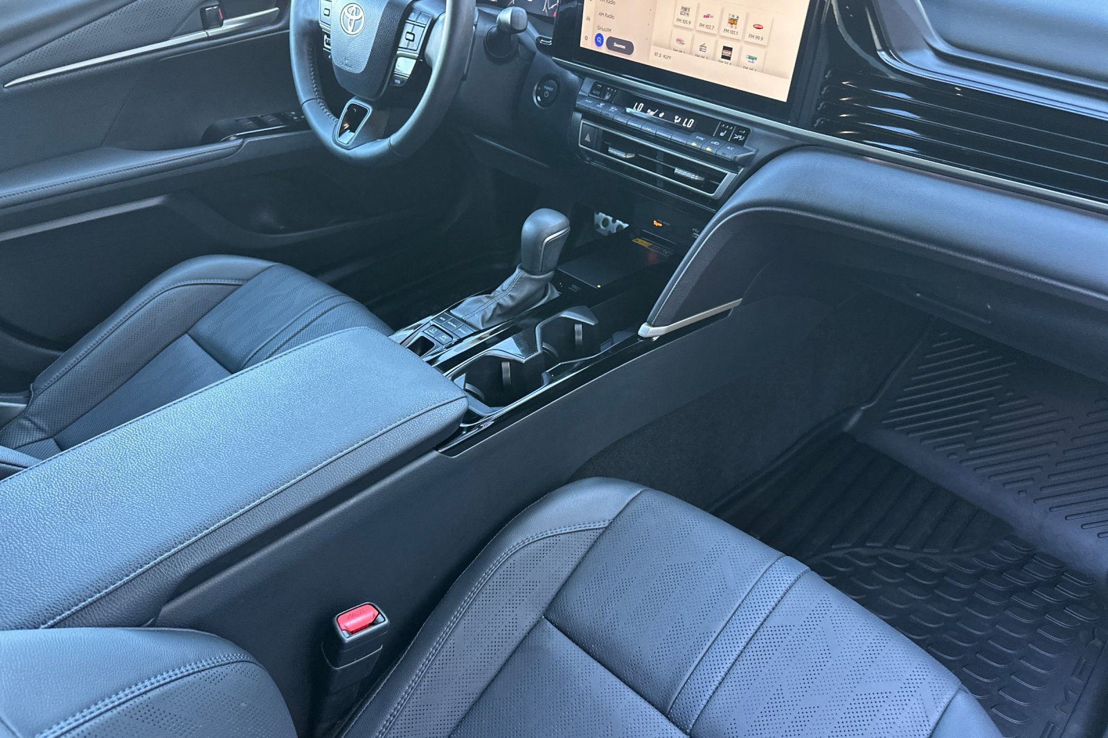 Used 2025 Toyota Camry XSE image 15