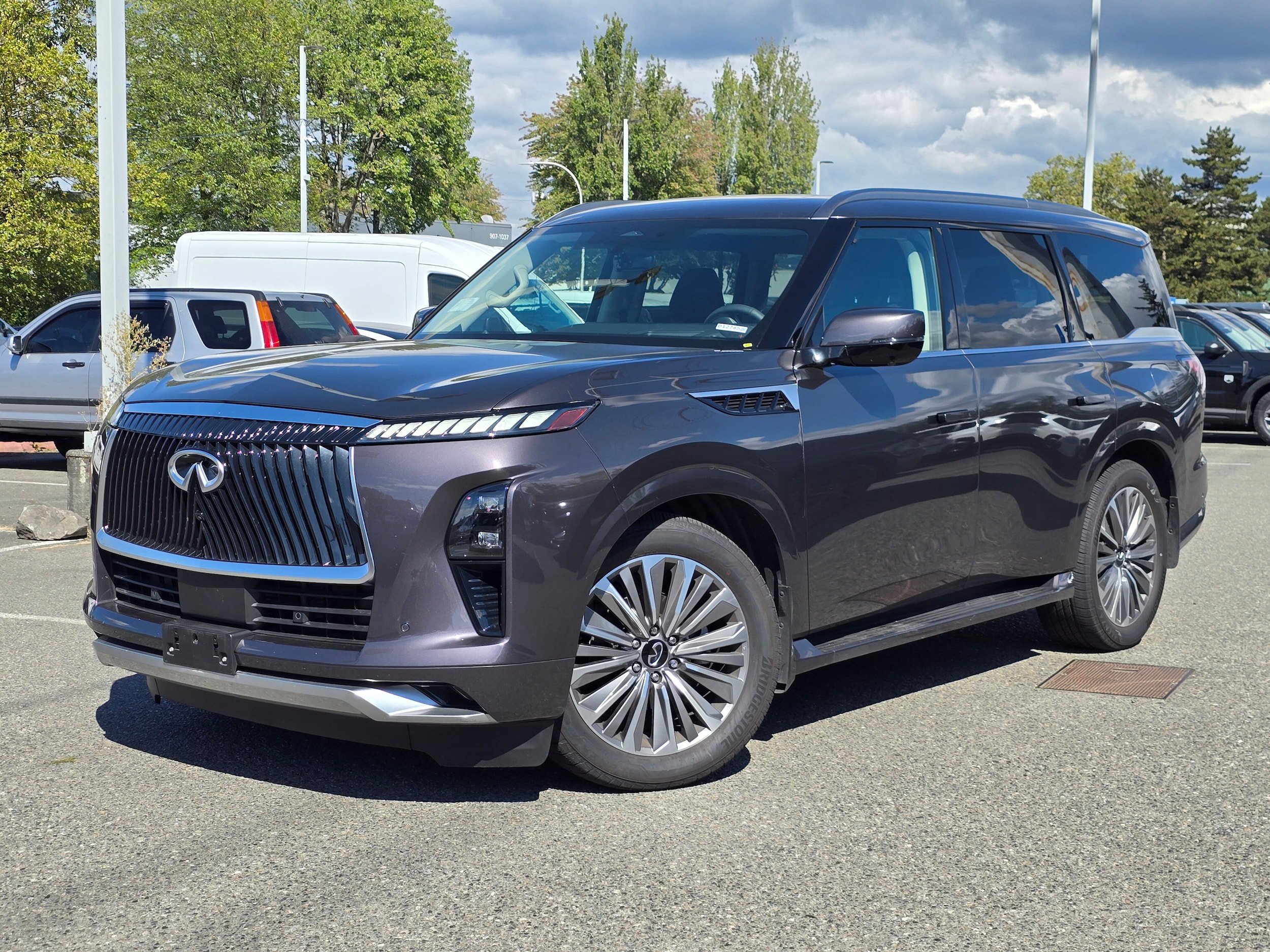 Used 2025 INFINITI QX80 Luxe AWD/4WD image 1