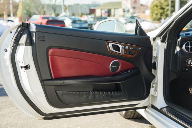 Used 2016 Mercedes-Benz SLK 300 image 33