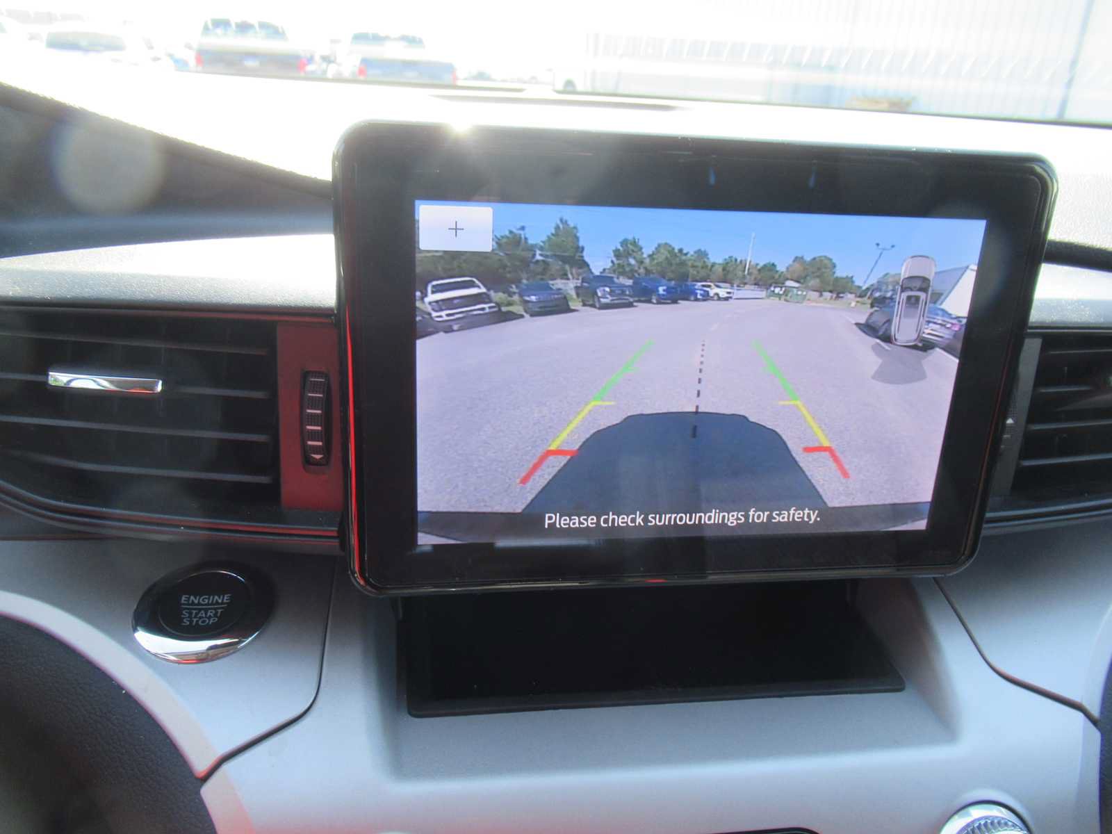 Used 2024 Ford Explorer XLT w/ Class IV Trailer Tow Package AWD/4WD image 27