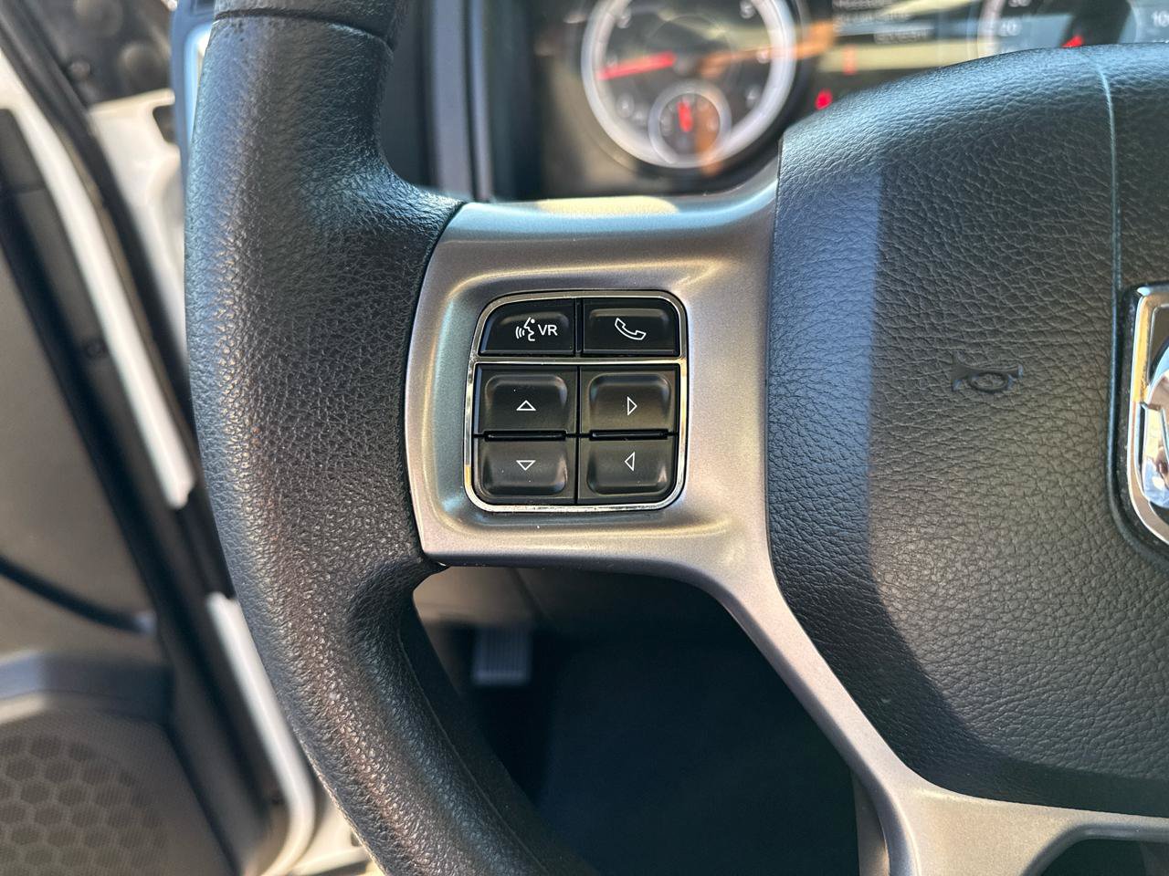 Used 2022 RAM 1500 Classic SLT RWD image 16