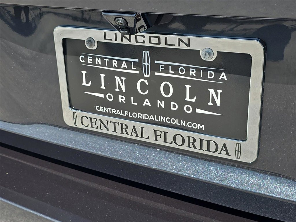 New 2025 Lincoln Navigator L Reserve w/ Jet Appearance Package image 4