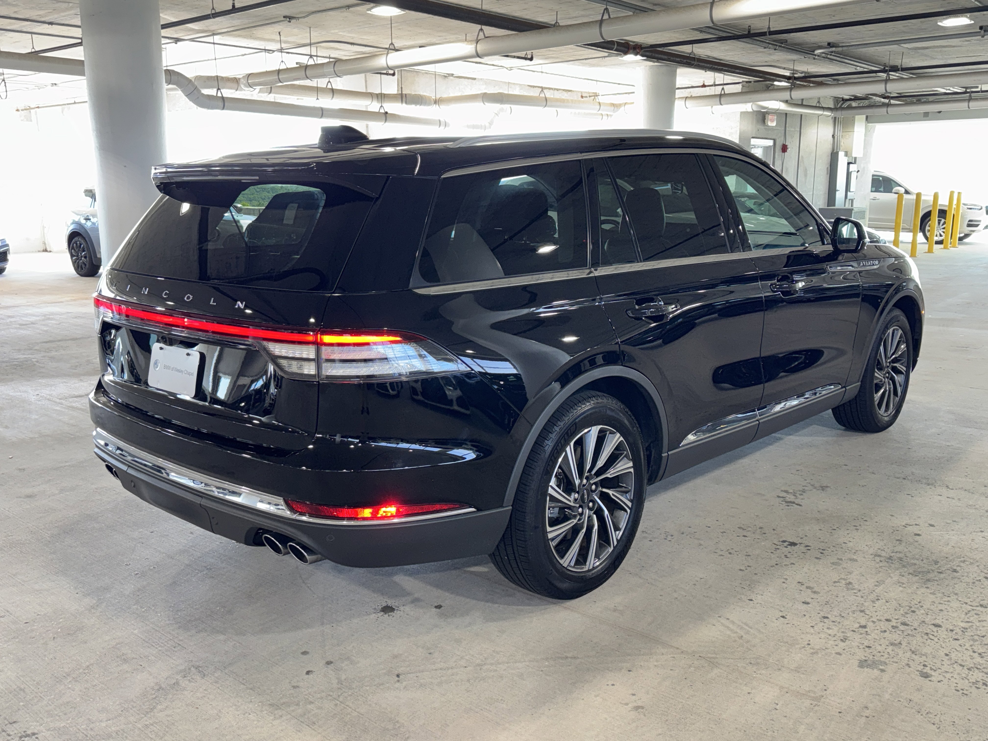 Used 2025 Lincoln Aviator 2WD image 8