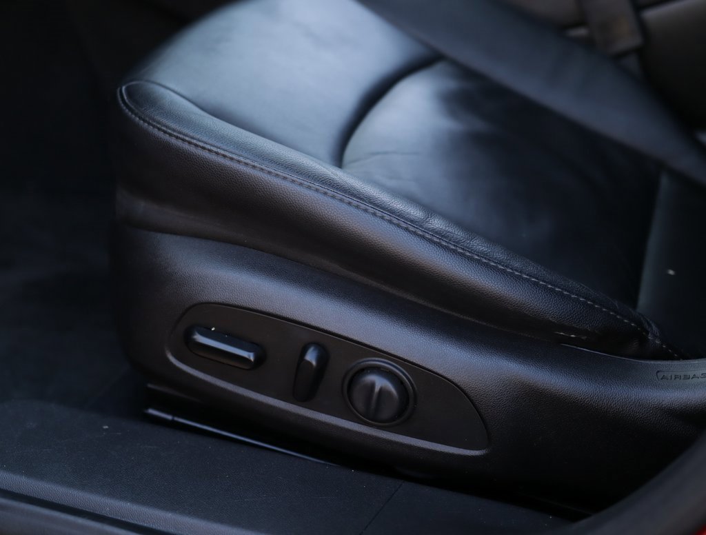 Used 2017 Chevrolet Malibu LT w/ Leather Package image 19