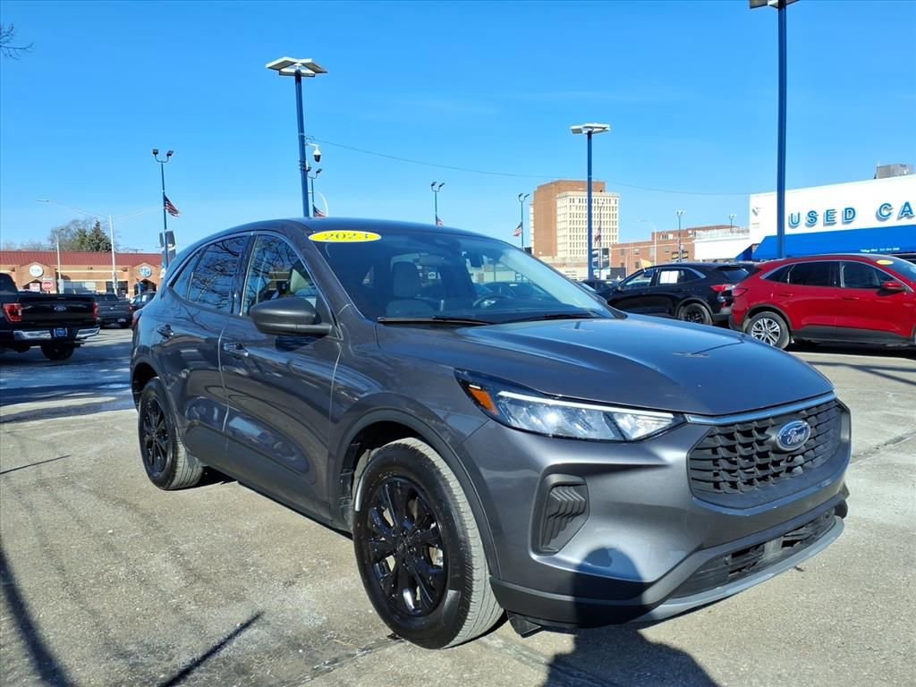 Certified 2023 Ford Escape Active image 3