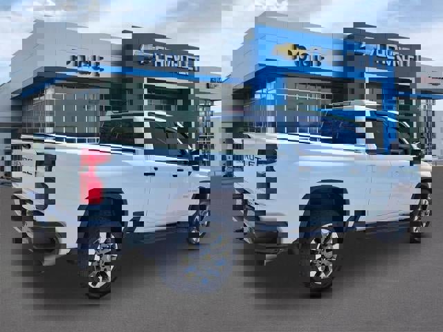 Used 2024 Chevrolet Silverado 2500 Custom w/ Custom Value Package AWD/4WD image 2