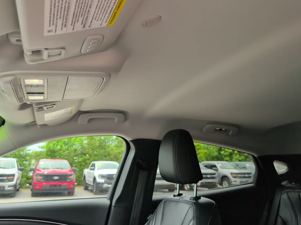 Used 2025 Ford Mustang Mach-E Premium RWD image 10