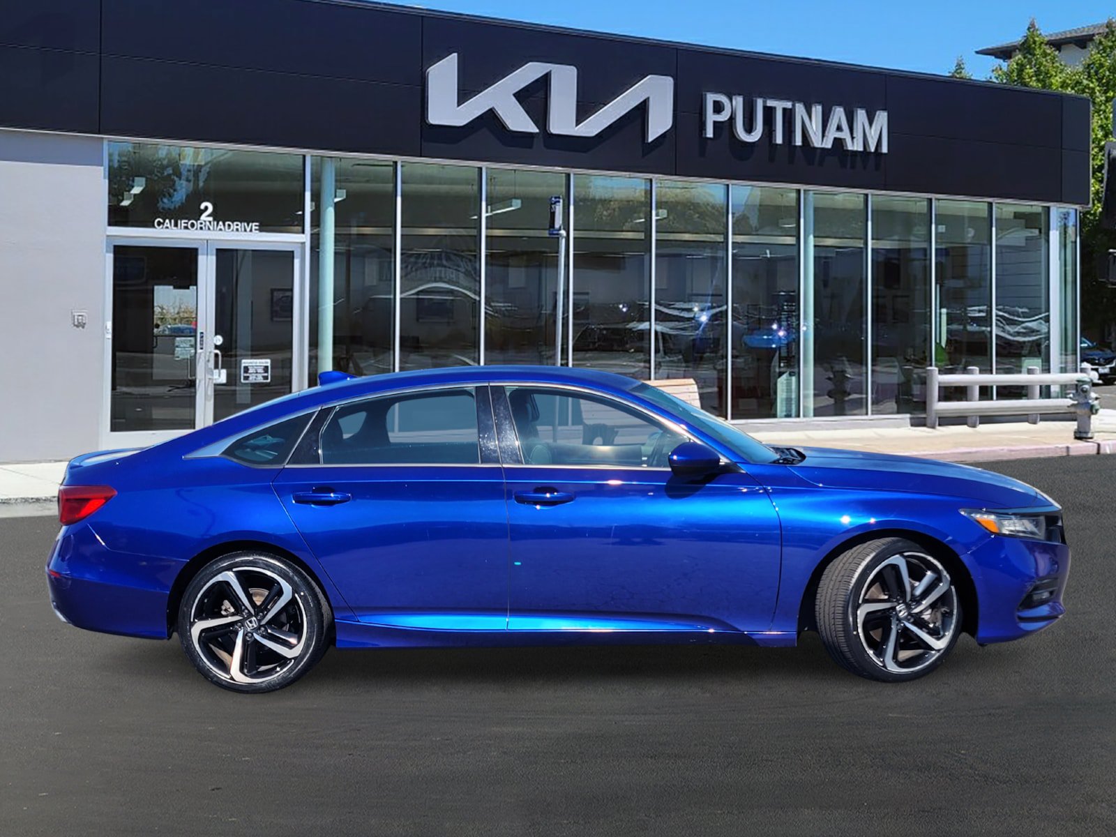 Used 2018 Honda Accord Sport image 3