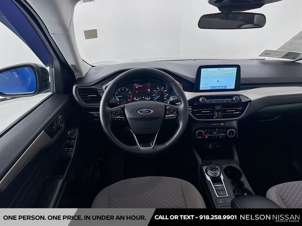 Used 2022 Ford Escape SE w/ SE Sport Appearance Package image 22
