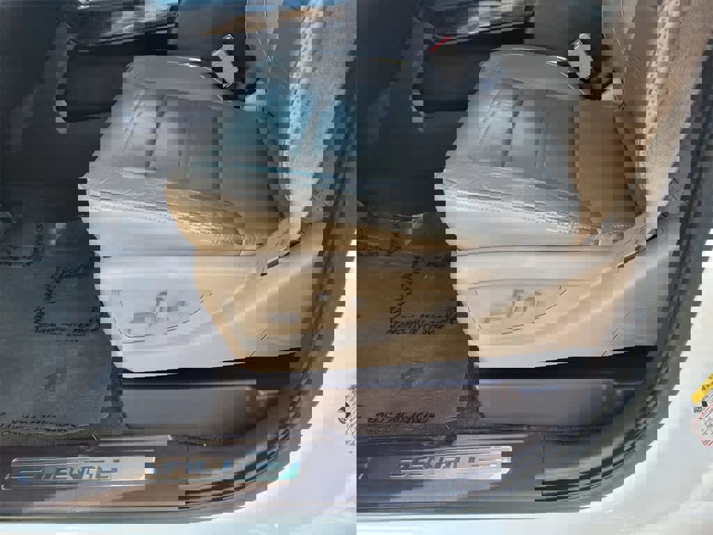 Used 2016 GMC Sierra 3500 Denali w/ Duramax Plus Package image 15